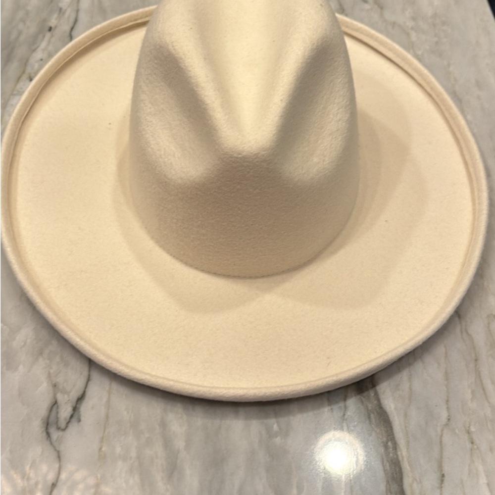 New GIGI PIP Maude Hat Size 57 S/M